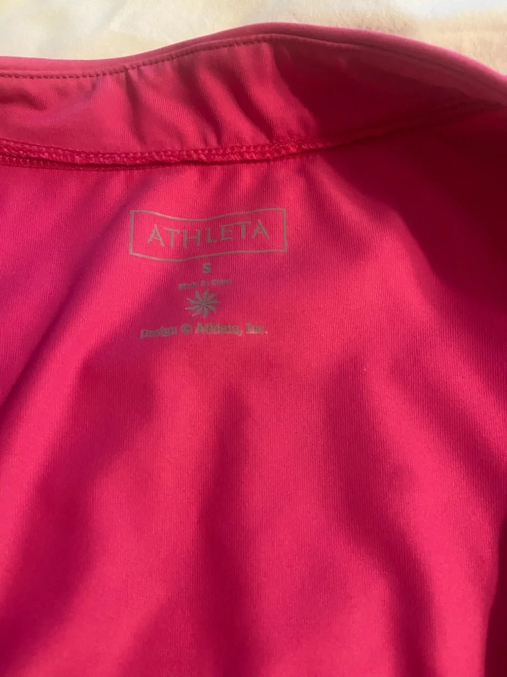 Athleta Tidal Ruched Hot Pink Rashguard - Picture 2 of 6